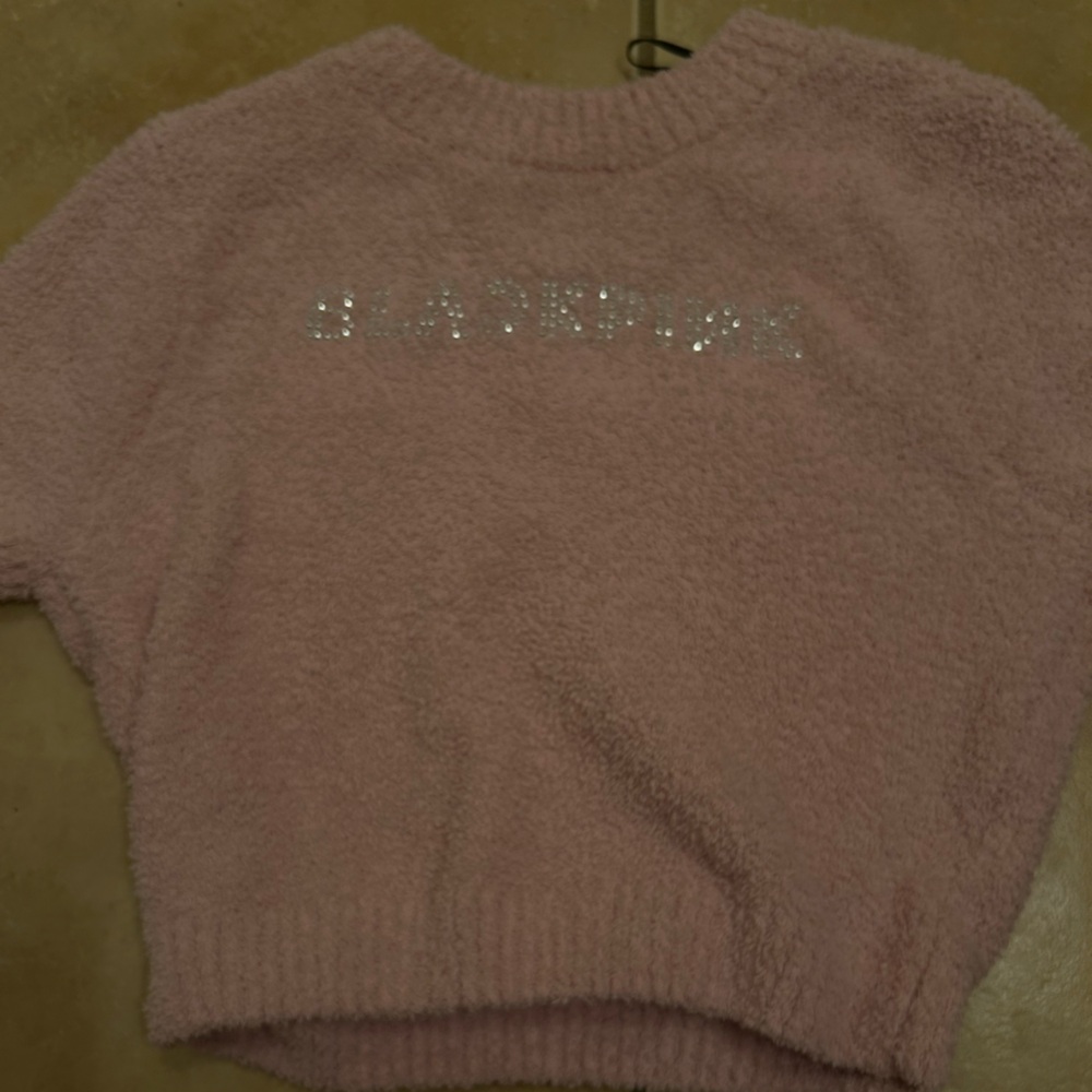 Pink Fleece K-Pop “BLACKPINK” Crop Top